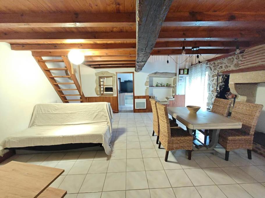 Logement Entier Style Chalet - 1 A 5 Pers - Langon  Exteriör bild